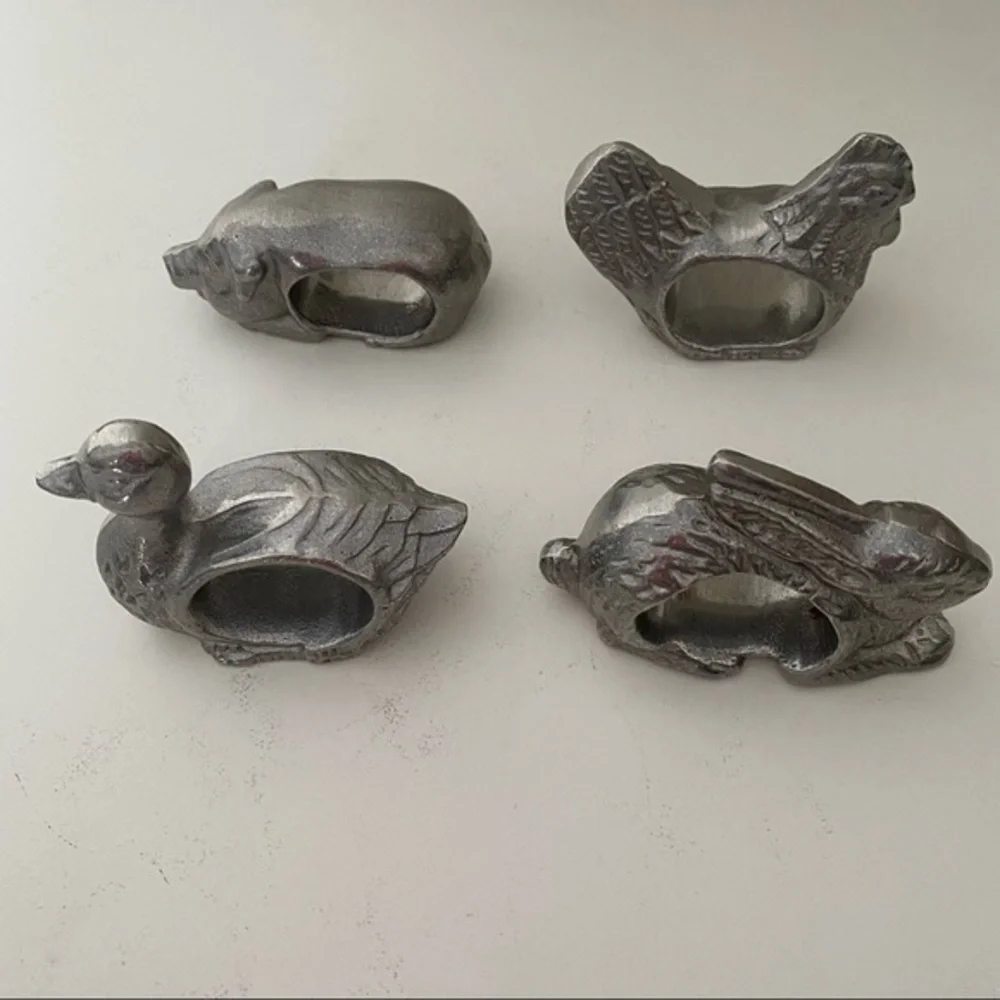 Wilton Armetale Vintage Farmhouse Animal Napkin Rings- Set of 4 NWOT